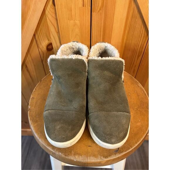 ed ellen degeneres Size 8.5M Suede Fleece Lined ankle Boot - Picture 2 of 8